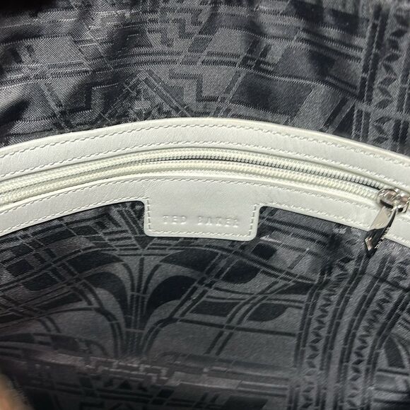 Ted Baker Leather Shoulder Bag in White - Picture 13 of 14